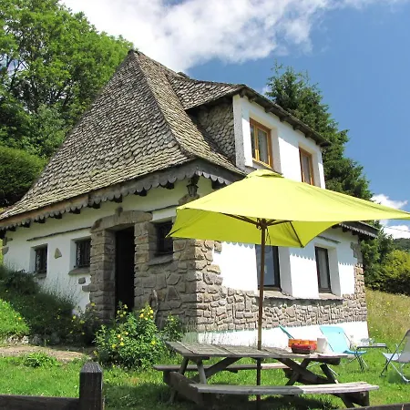 Avec Vue Panoramique Sur Le Plomb Du Cantal