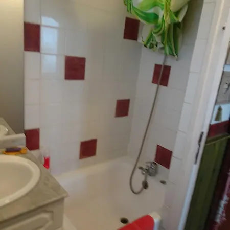 Avec Vue Panoramique Sur Le Plomb Du Cantal شاليه *